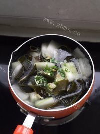 营养的冬瓜海带汤做法图解3)