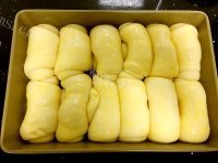 自制肉松面包卷做法图解9)