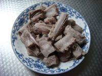 自制莲藕排骨汤做法图解4)
