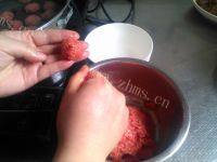 自制牛肉丸子汤做法图解7)