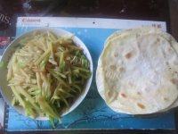「念念不忘」土豆丝卷饼做法图解5)