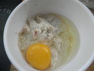 易做的豆渣鸡蛋饼做法图解1)