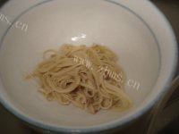美味的牛肉酸辣粉做法图解10)