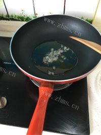 珍馐美味的炖猪蹄做法图解3)