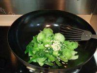 家常菜香菇炒油菜做法图解5)