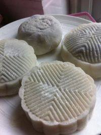 好吃的紫薯冰皮月饼做法图解6)