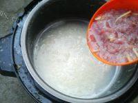美味早餐肉末粥