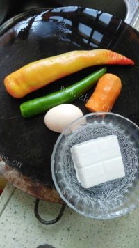 香喷喷的金银炒饭做法图解1)