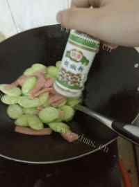 家常菜黄瓜炒火腿