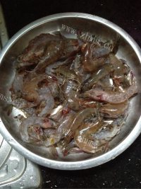 美味的蒜蓉虾做法图解1)