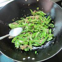 有特色的辣椒炒肉做法图解6)