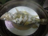 好吃的清蒸鳜鱼做法图解3)