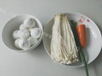 美味的金针菇鱼丸汤做法图解1)