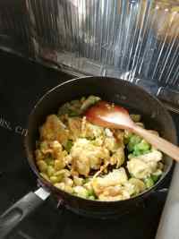 家常菜蚕豆米炒鸡蛋