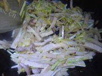 家常菜白菜炒豆干做法图解13)