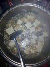 其味无穷的泥鳅豆腐汤做法图解4)