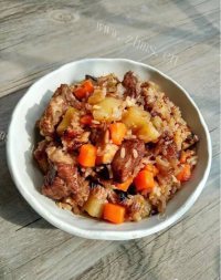 美味的排骨焖杂粮饭做法图解10)