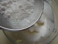 让人怀念的蔓越莓饼干做法图解2)