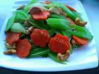 家常菜西芹炒腰果