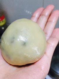 香气浓郁的传统五仁月饼做法图解12)
