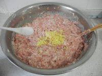 自己做的猪肉大葱包子做法图解10)