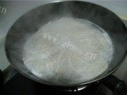 自己做的青椒肉丝面