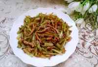 家常菜芹菜炒肉丝