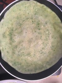 香喷喷的白菜鸡蛋饼做法图解4)