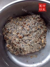 诱人的五仁月饼馅做法图解13)