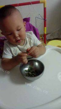 诱人的四季豆炒肉做法图解10)