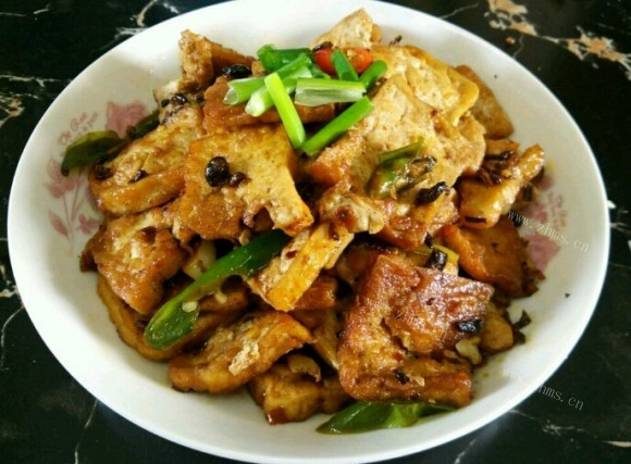 诱人的炒豆腐