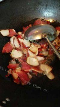 家常菜蒜薹炒腊肉做法图解5)