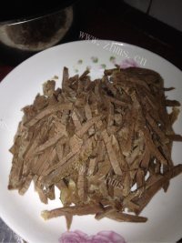 色泽鲜亮的麻辣牛肉干做法图解1)