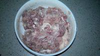 诱人的金针菇肉片汤做法图解2)