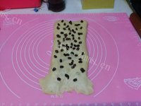 自制蜜豆面包卷做法图解9)