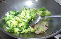 老爸做的西兰花炒肉做法图解13)