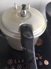美味的香菇猪蹄做法图解12)