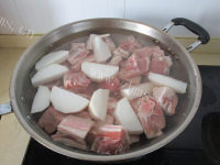 热腾腾的本帮红烧羊肉做法图解3)