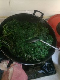 美味的荠菜馄饨做法图解5)
