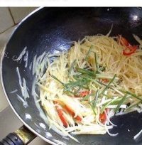 唇齿留香的酸辣土豆丝做法图解8)