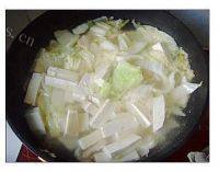 香喷喷的白菜豆腐汤做法图解10)