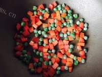 多吃三色炒虾仁做法图解3)