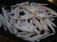 美味的香辣凤爪做法图解2)