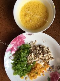 风味杂烩鸡蛋卷做法图解2)