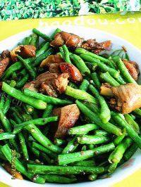 家常菜豆角炒鸡肉