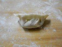 自己做的韭菜鸡蛋水饺做法图解8)