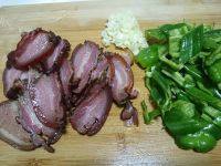 家常菜青椒炒腊肉做法图解4)