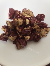 美味的红枣银耳汤做法图解1)