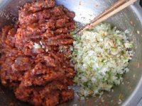 好吃的鲜虾牛肉馄饨做法图解6)