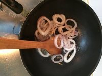 美味的青椒鱿鱼圈做法图解11)